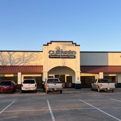 Cultivate Hydroponics and Garden Supply - Front of store