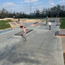 Intro 2 Skateboarding - Dope park for beginners and pros for sure come out and catch a vibe