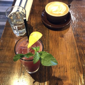 Sweet Maple - Coconut Cream Latte & Fresh Raspberry Lemonade - American Near Me - San Francisco, California