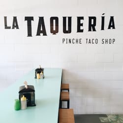 La Taqueria - The shop is very simplistic!