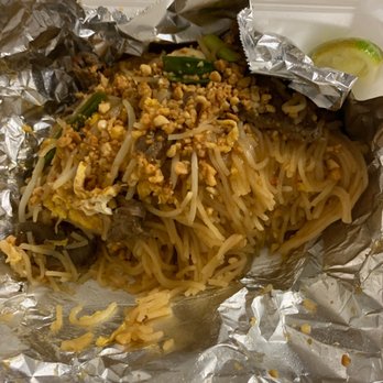 Sala Thai - Beef pad Thai. Super good. I like that it doesn't have a heavy gravy. It's perfect. - Thai Near Me - Rancho Cordova, California Sala Thai - Beef pad Thai. Super good. I like that it doesn't have a heavy gravy. It's perfect. - Thai Near Me - Rancho Cordova, California