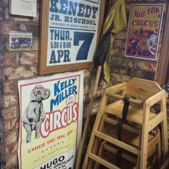 Angie's Circus City Diner - Hugo is DEFINITELY Circus City! Three major circuses winter here. Elephants and tigers bred and trained here. Cool. - Diners Near Me - Hugo, Oklahoma Angie's Circus City Diner - Hugo is DEFINITELY Circus City! Three major circuses winter here. Elephants and tigers bred and trained here. Cool. - Diners Near Me - Hugo, Oklahoma