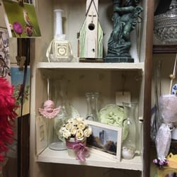 Many unique gift items