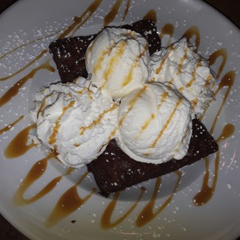Queens Bully - Nutella brownie & ice cream - Gastropubs Near Me - Forest Hills, New York