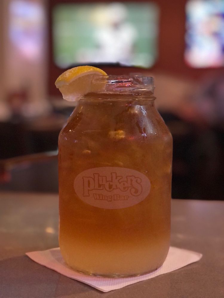 Pluckers Wing Bar - Addison