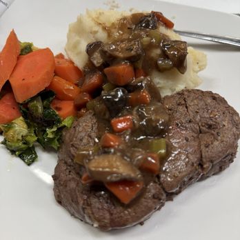 Cooking at the Cottage - Steak dinner with our bearnase sauce. - Cooking Classes Near Me - Louisville, Kentucky Cooking at the Cottage - Steak dinner with our bearnase sauce. - Cooking Classes Near Me - Louisville, Kentucky