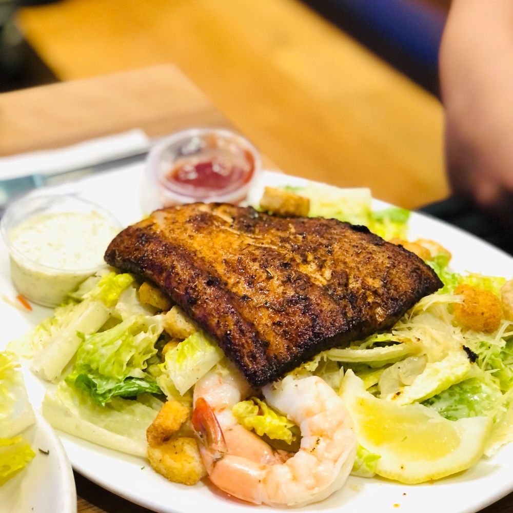 The Best 10 Restaurants near Hyatt Regency Waikiki Beach Resort & Spa