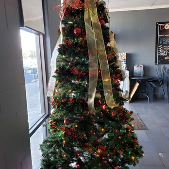 Karma Kolache - Christmas tree in lobby - Desserts Near Me - Houston, Texas