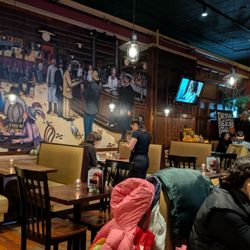 The Tap Brewing Company - Large comfortable dining area
