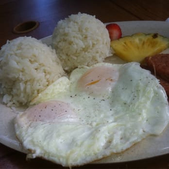 Aloha Mixed Plate - Eggs & longanisa sausage - Hawaiian Near Me - Lahaina, Hawaii