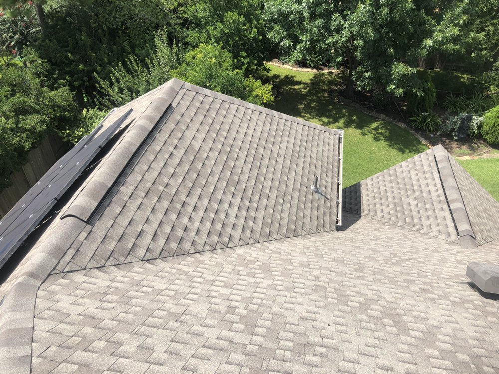 Slide of A&M Roofing