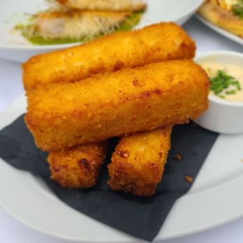The Roof - Mac and cheese - Seafood Near Me - Vancouver, British Columbia