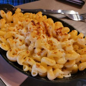 Third Street Social - Gouda Mac n cheese - Bars Near Me - Lee's Summit, Missouri