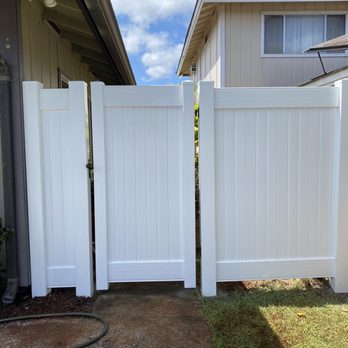 Reeves Remodeling & Restore - Rotted gate replaced with vinyl fence - General Contractors Near Me Reeves Remodeling & Restore - Rotted gate replaced with vinyl fence - General Contractors Near Me