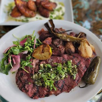 Ocho - Filete Con Chimichurri - Lounges Near Me - San Antonio, Texas