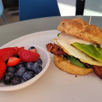 Nectarine Grove - Breakfast sandwich - Gluten-Free Near Me - Del Mar, California Nectarine Grove - Breakfast sandwich - Gluten-Free Near Me - Del Mar, California