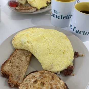 The Omelette Factory - Corned beef with potatoes and green bell pepper omelette - Sandwiches Near Me - Ogunquit, Maine