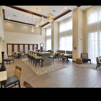 Hampton Inn & Suites Chippewa Falls - Hotels Near Me - Chippewa Falls, Wisconsin