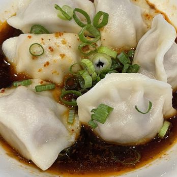 Din Tai Fung - Spicy Chicken & Mushroom Dumpling (6pcs) 鸡肉冬菇红油抄手(6个) $15.90 - Shanghainese Near Me - Sydney, NSW Din Tai Fung - Spicy Chicken & Mushroom Dumpling (6pcs) 鸡肉冬菇红油抄手(6个) $15.90 - Shanghainese Near Me - Sydney, NSW