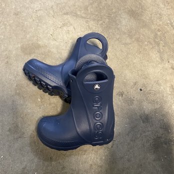 Devon - Shoe Stores Near Me - Surrey, British Columbia