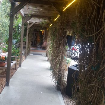 J Patrick House & Inn - The walkway - Hotels Near Me - Cambria, California J Patrick House & Inn - The walkway - Hotels Near Me - Cambria, California