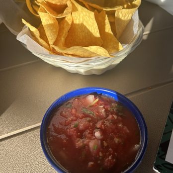 El Mariachi - Homemade chips and salsa - Cuban Near Me - Coral Springs, Florida