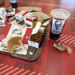 KFC - Classic Chicken Sandwich Combo