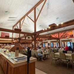 Das Dutchman Essenhaus - The great hall!