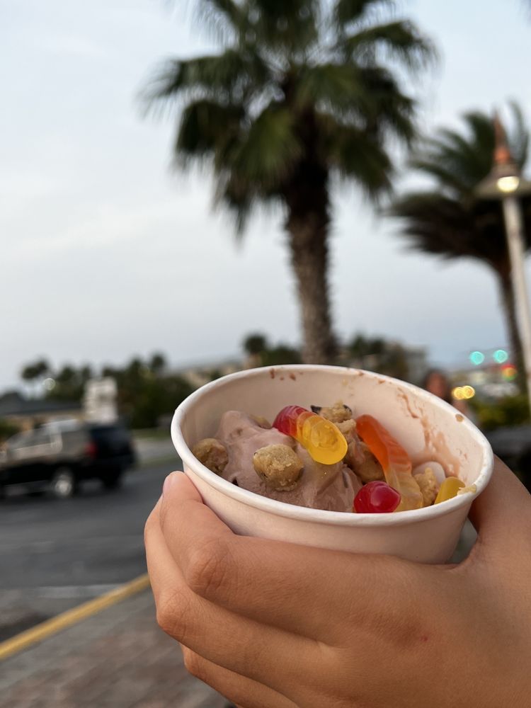 WHIT’S FROZEN CUSTARD 161 Photos & 106 Reviews 1232 Beach Blvd
