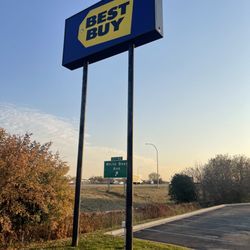 Best Buy - Maplewood