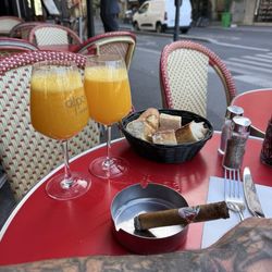 Dupont Versailles - $20 mimosas