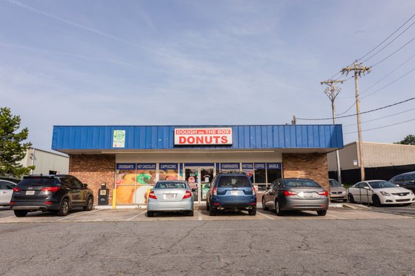 Dough In The Box DONUTS - Marietta by null