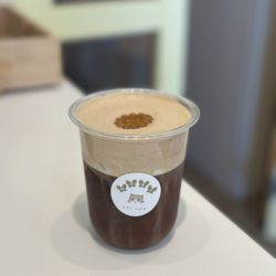 Nabi Cat Cafe - Iced yakgwa einspanner