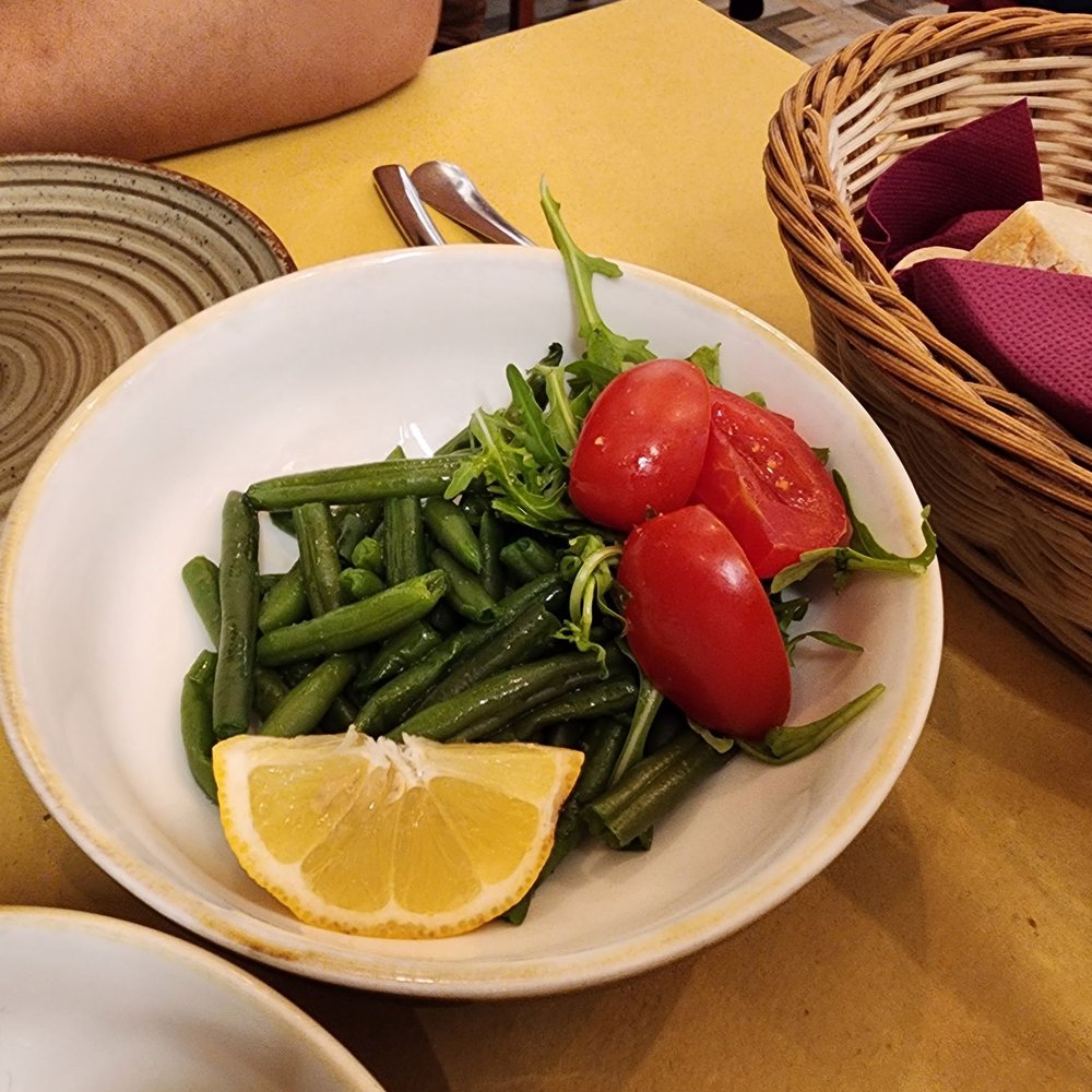 La Locanda Gesù Vecchio - Green beans - Napoletana Near Me - Naples, NA La Locanda Gesù Vecchio - Green beans - Napoletana Near Me - Naples, NA
