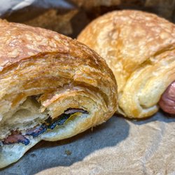 Le Croissant Factory - Roast beef n cheese & hot dog croissant