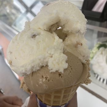 Loard's Ice Cream - Coffee and Toasted Almond - Ice Cream & Frozen Yogurt Near Me - Oakland, California Loard's Ice Cream - Coffee and Toasted Almond - Ice Cream & Frozen Yogurt Near Me - Oakland, California