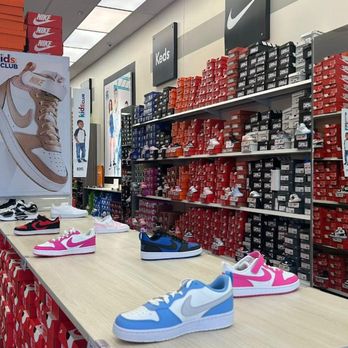 Rack Room Shoes - Shoe Stores Near Me - Georgetown, Texas