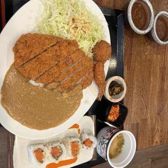 Yoko - Pork katsu combo with spicy tune roll, miso soup, and curry. - Japanese Near Me - Buena Park, California Yoko - Pork katsu combo with spicy tune roll, miso soup, and curry. - Japanese Near Me - Buena Park, California