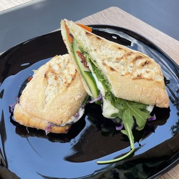 Oli's Break - Vegetarian Panini - Cafes Near Me - Lens, VS