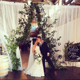 Entrance to the ceremony - the garland blew us away!
