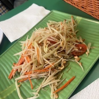 Queen's Cup - Papaya Salad - Coffee & Tea Near Me - Lake Mary, Florida Queen's Cup - Papaya Salad - Coffee & Tea Near Me - Lake Mary, Florida