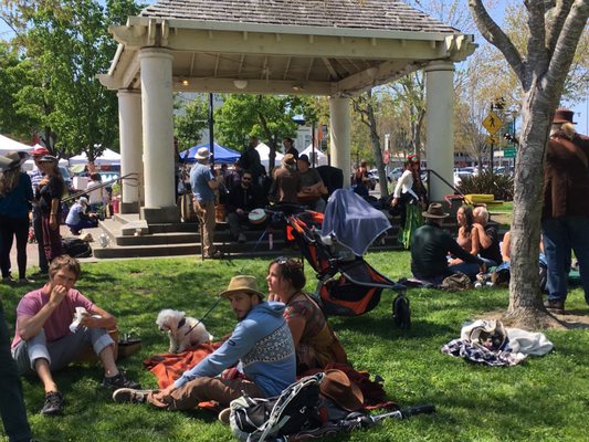 The Sebastopol Farmers' Market by null