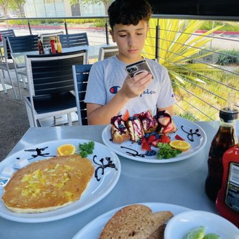 Swami’s Cafe - Delicious! - Cafes Near Me - San Diego, California