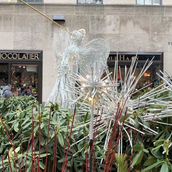 Rockefeller Center - Shopping Centers Near Me - New York, New York