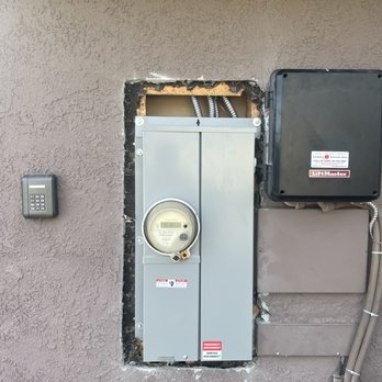 SamNoa Electric - 200A Main Panel Upgrade - Electricians Near Me
