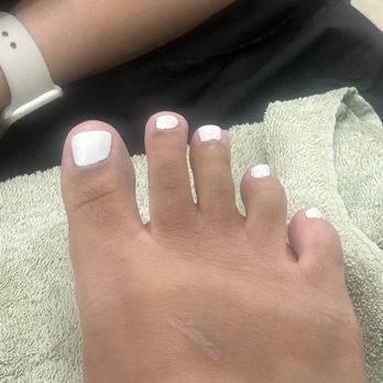 Solid Nails - Nail Salons Near Me - Independence, Ohio
