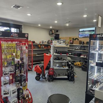 Big Shot Firearms - Good looking used tool section - Guns & Ammo Near Me - El Campo, Texas