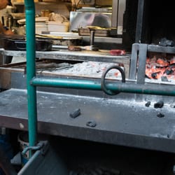 Corte Pozzi - Holzkohlegrill 2