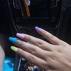 Le Nails