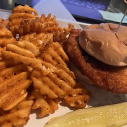 Bland schnitzel sandwich Bland schnitzel sandwich